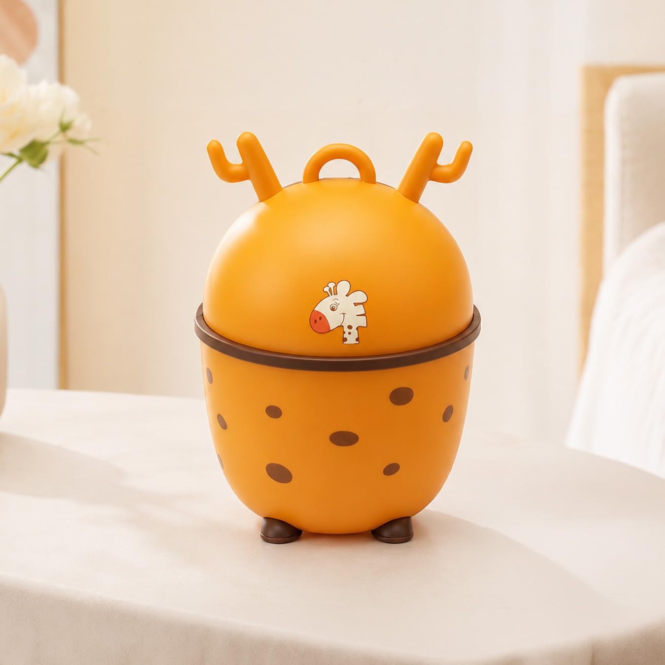 Giraffe Shaped Trash Bin