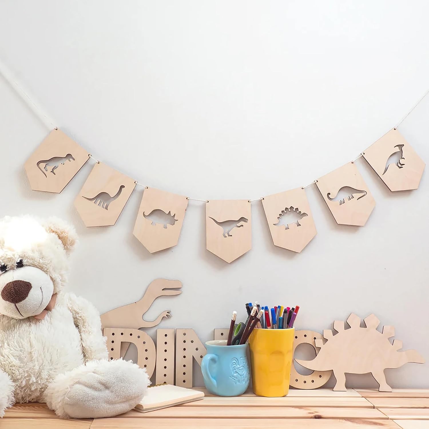 Explorer decor accent set
